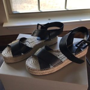 Marc Fisher espadrilles Black sandals